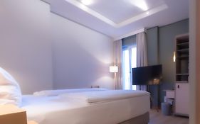 Hotel Bleibtreu Berlin By Golden Tulip